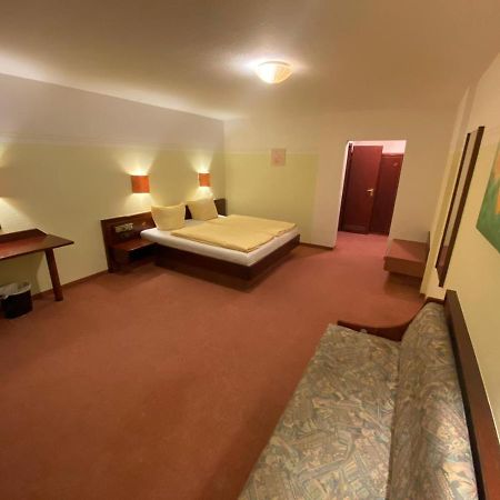 Hotel Goldener Loewe Zeulenroda-Triebes Luaran gambar