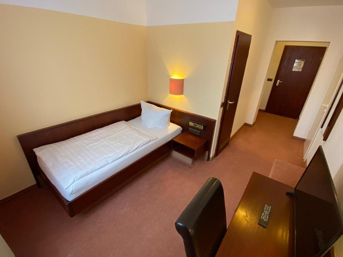Hotel Goldener Loewe Zeulenroda-Triebes Luaran gambar