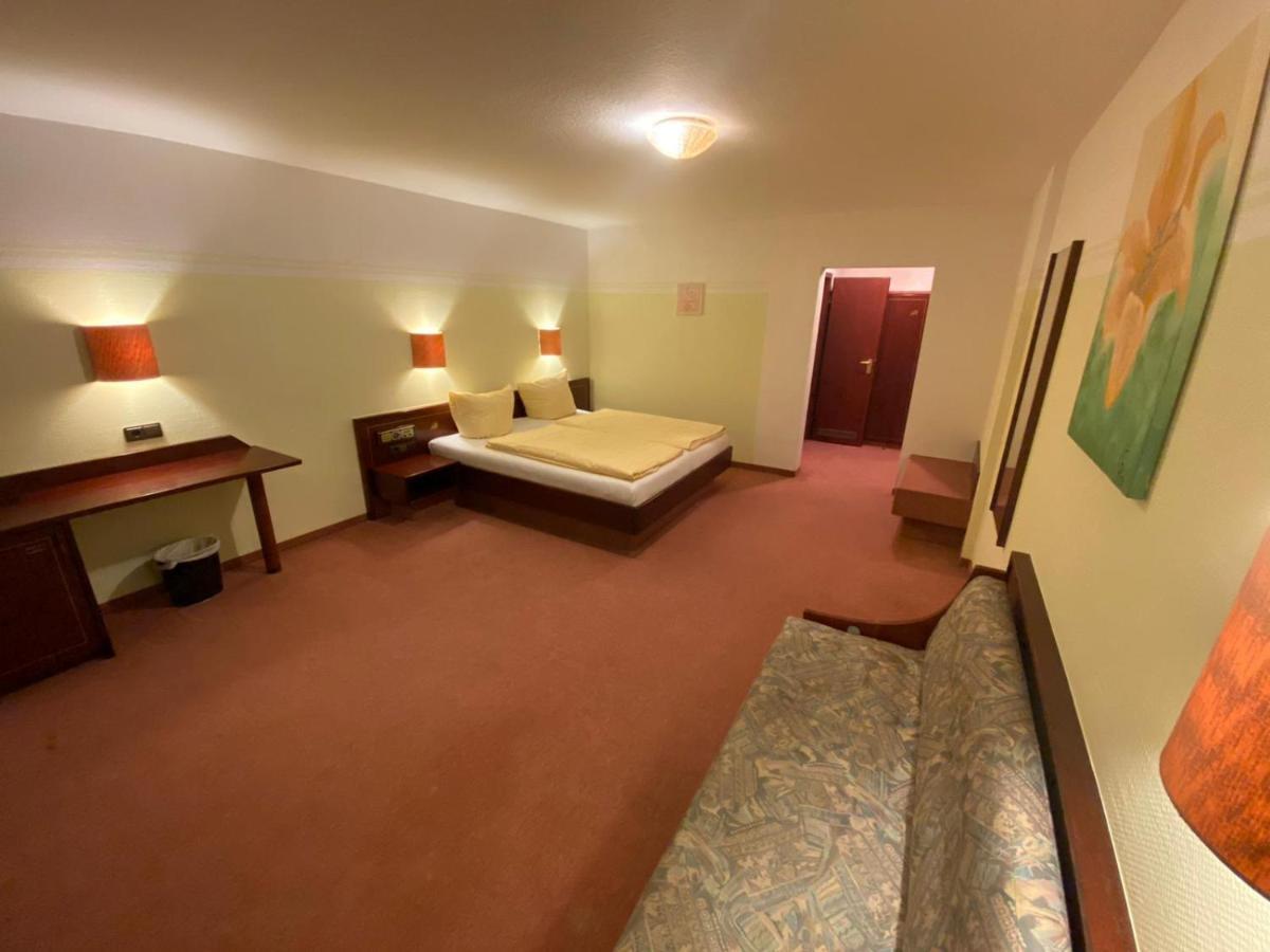 Hotel Goldener Loewe Zeulenroda-Triebes Luaran gambar